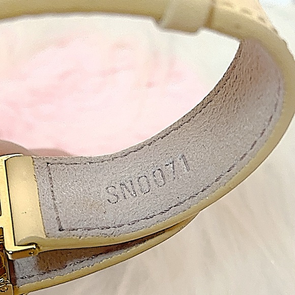 Louis Vuitton Monogram Pattern Good Luck Leather Bracelet - Picture 4 of 15